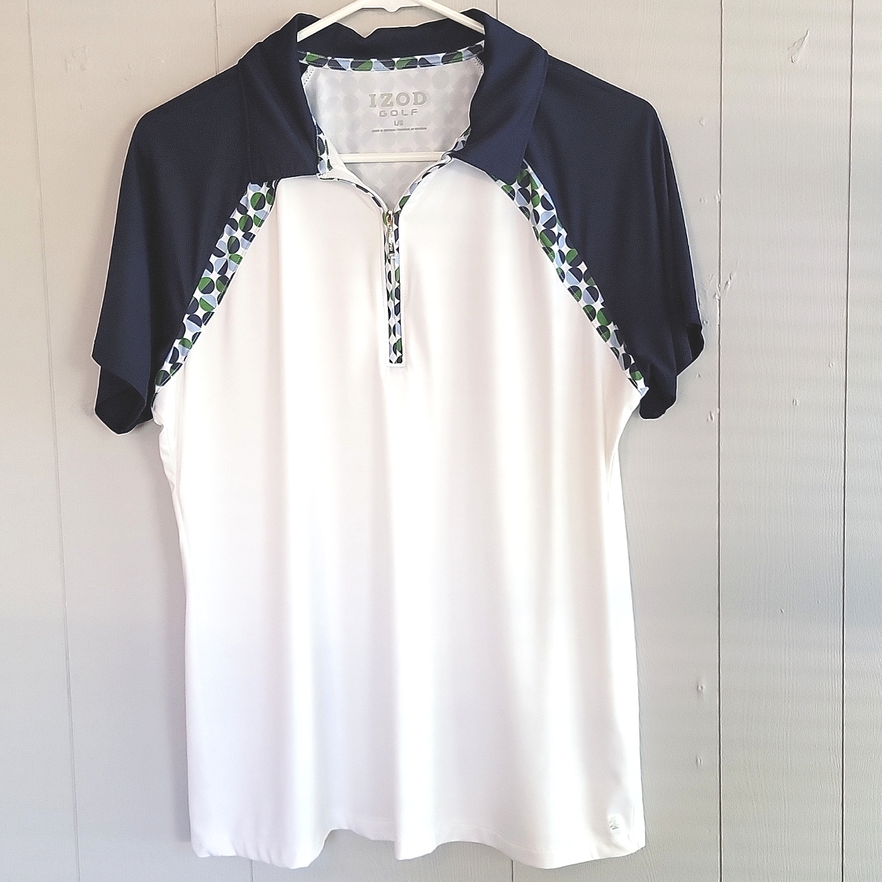 Nwot Izod Golf Dark Blue & White Top